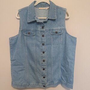 VINTAGE Hunters Run light blue denim vest 1990s cottagecore Y2K EUC